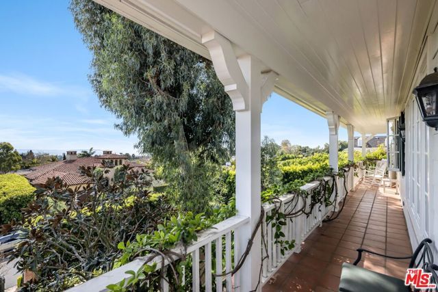 1667 Amalfi Drive, Pacific Palisades (los Angeles), CA 90272