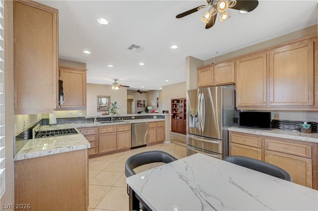 3713 Corte Bella Hills Avenue, North Las Vegas, NV 89081