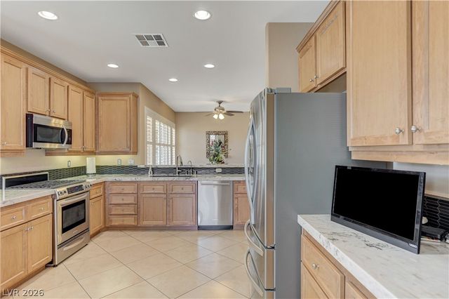 3713 Corte Bella Hills Avenue, North Las Vegas, NV 89081