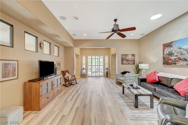 3713 Corte Bella Hills Avenue, North Las Vegas, NV 89081