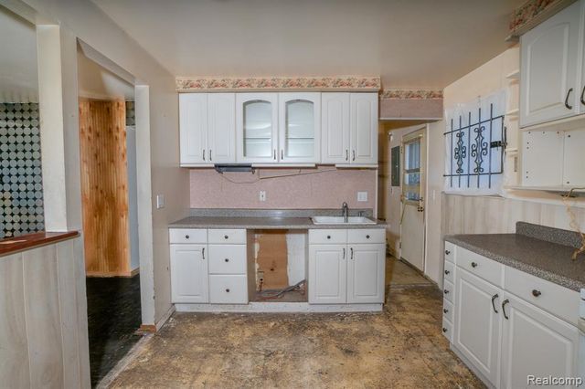 12667 Blackstone Street, Detroit, MI 48223