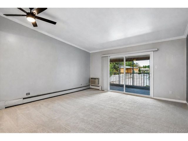 715 S Clinton St 2B, Denver, CO 80247