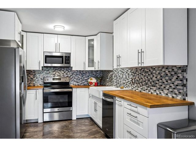 715 S Clinton St 2B, Denver, CO 80247