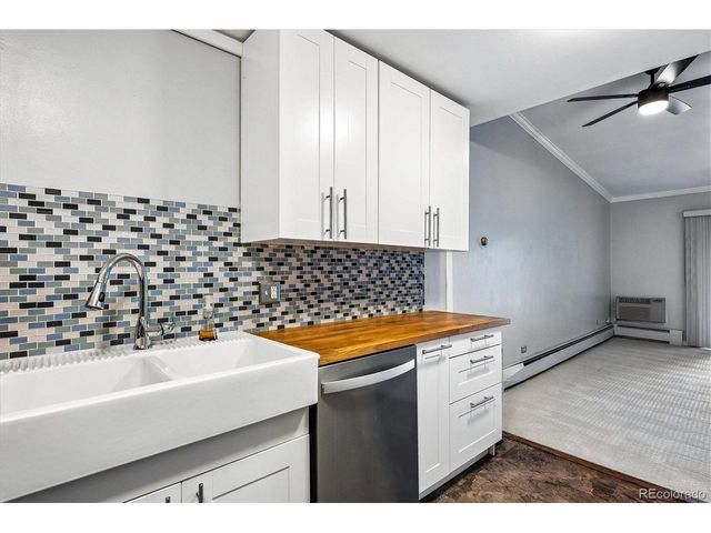 715 S Clinton St 2B, Denver, CO 80247