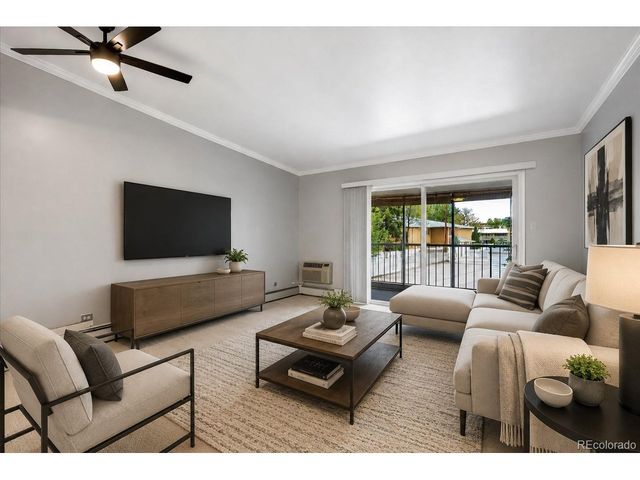 715 S Clinton St 2B, Denver, CO 80247