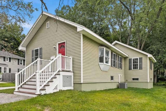 45 Brookline Ave, Haverhill, MA 01830