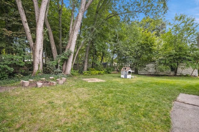 45 Brookline Ave, Haverhill, MA 01830