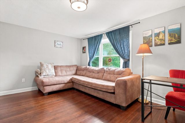 45 Brookline Ave, Haverhill, MA 01830
