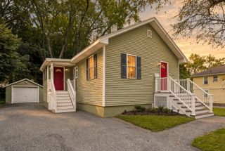 45 Brookline Ave, Haverhill, MA 01830