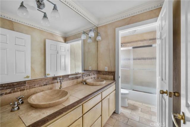 17779 Merridy, Northridge, CA 91325