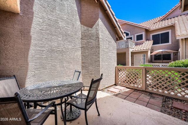 1633 E LAKESIDE Drive 120, Gilbert, AZ 85234