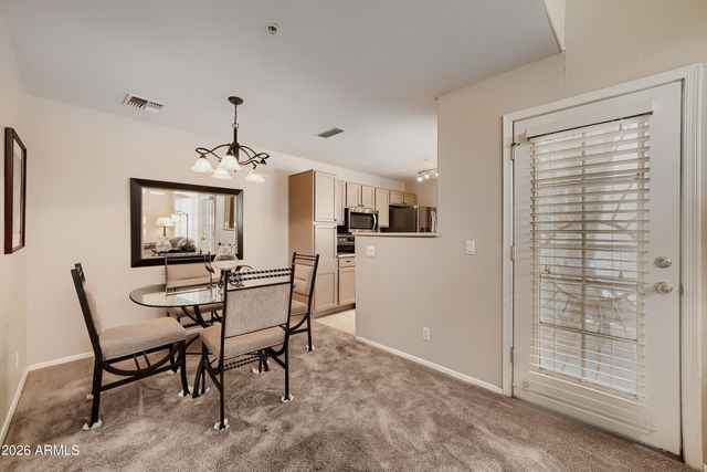 1633 E LAKESIDE Drive 120, Gilbert, AZ 85234