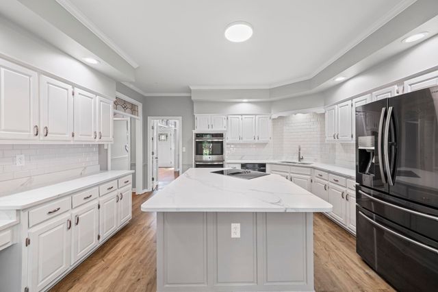 9190 E BRIDGE DR, Germantown, TN 38139