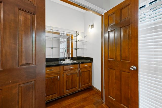 9190 E BRIDGE DR, Germantown, TN 38139