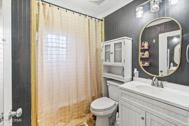 872 1st Street, Chipley, FL 32428