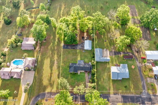 872 1st Street, Chipley, FL 32428