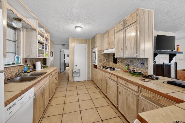 7601 CR 3700, Murchison, TX 75778