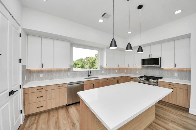 6949 Foster Street, Houston, TX 77021