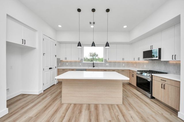 6949 Foster Street, Houston, TX 77021