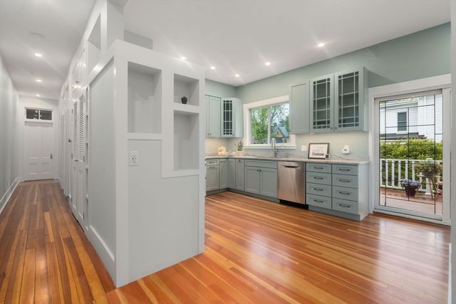 14 Center St 3, Watertown, MA 02472