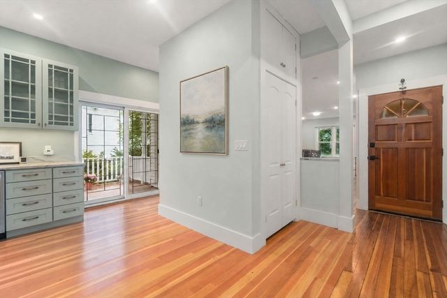 14 Center St 3, Watertown, MA 02472