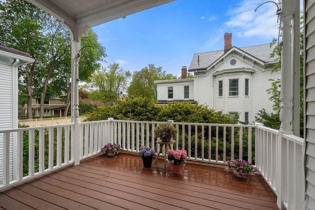 14 Center St 3, Watertown, MA 02472