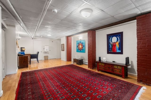 14 Center St 3, Watertown, MA 02472