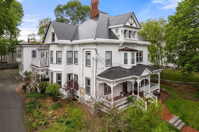 14 Center St 3, Watertown, MA 02472