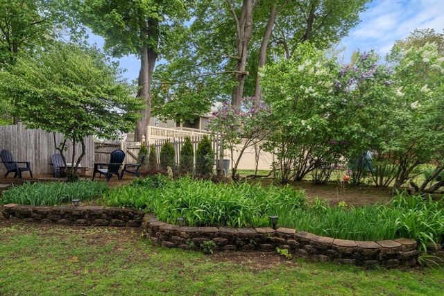 14 Center St 3, Watertown, MA 02472