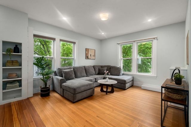 14 Center St 3, Watertown, MA 02472