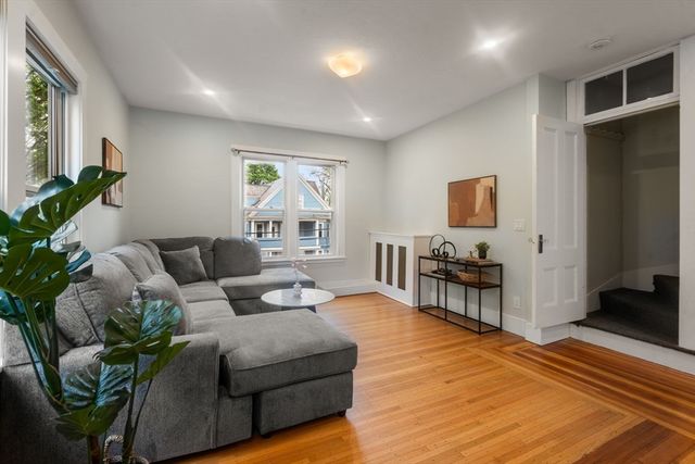14 Center St 3, Watertown, MA 02472