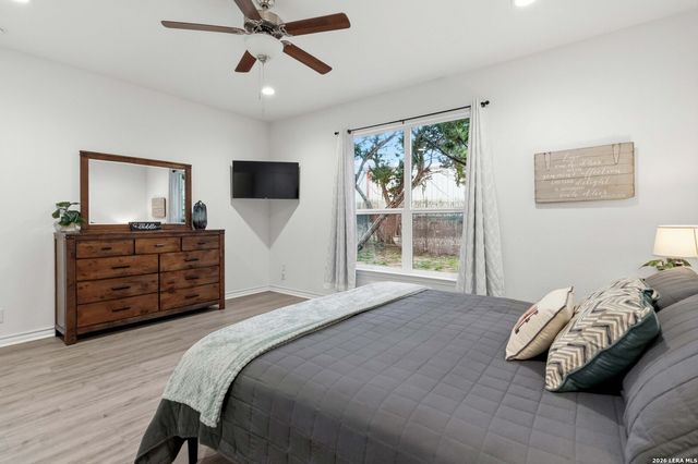 2061 Robin Hood, Canyon Lake, TX 78133