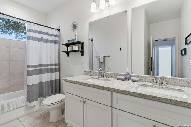 2061 Robin Hood, Canyon Lake, TX 78133