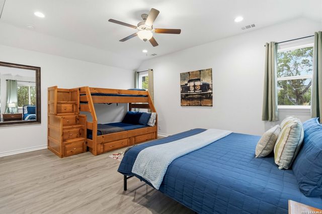 2061 Robin Hood, Canyon Lake, TX 78133