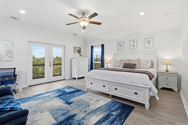 2061 Robin Hood, Canyon Lake, TX 78133