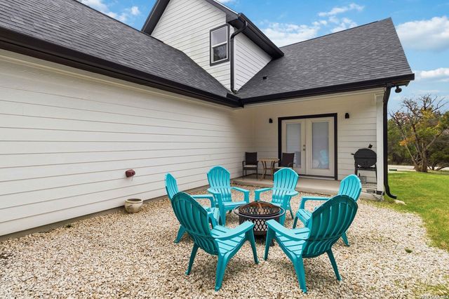 2061 Robin Hood, Canyon Lake, TX 78133