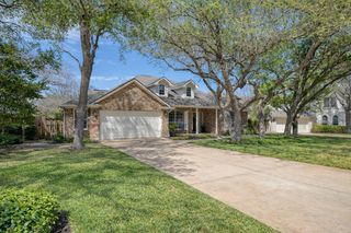 7004 High Bluff TRL, Round Rock, TX 78681