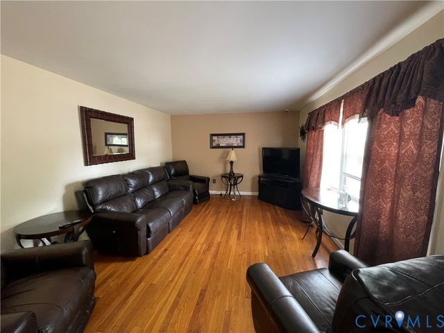 2123 Anderson St, Petersburg, VA 23805