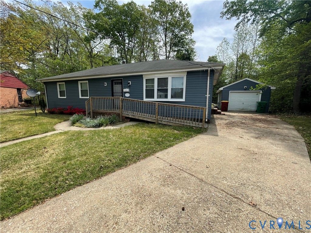 2123 Anderson St, Petersburg, VA 23805