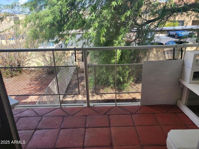 825 N HAYDEN Road C201, Scottsdale, AZ 85257