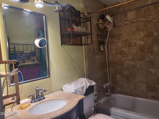 825 N HAYDEN Road C201, Scottsdale, AZ 85257