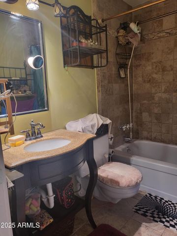 825 N HAYDEN Road C201, Scottsdale, AZ 85257