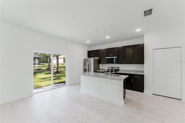 627 W GLENHAVEN DRIVE, Citrus Springs, FL 34434