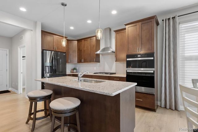3716 Chatham Pl, Brighton Township, MI 48114