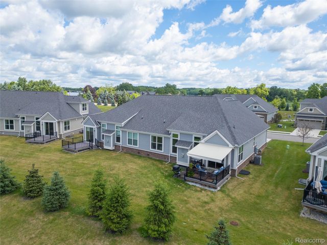 3716 Chatham Pl, Brighton Township, MI 48114