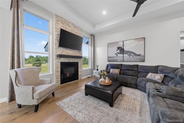3716 Chatham Pl, Brighton Township, MI 48114