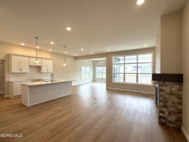 15278 Cypress Drive, Perrysburg, OH 43551