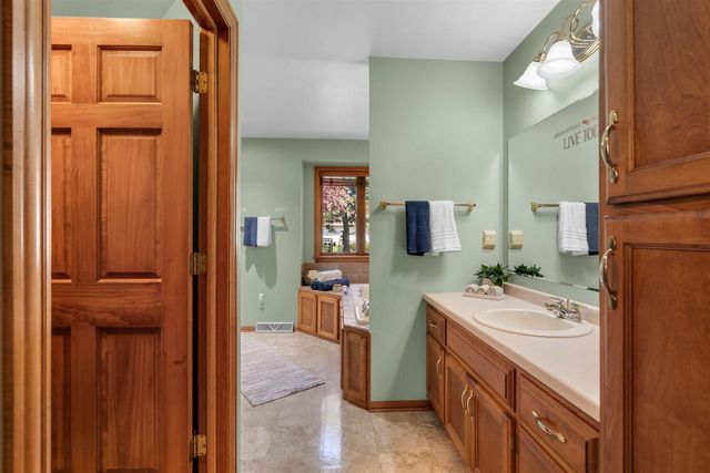 3445 EDINBURGH ROAD, Green Bay, WI 54311