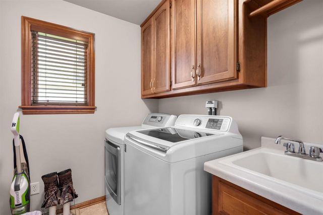 3445 EDINBURGH ROAD, Green Bay, WI 54311