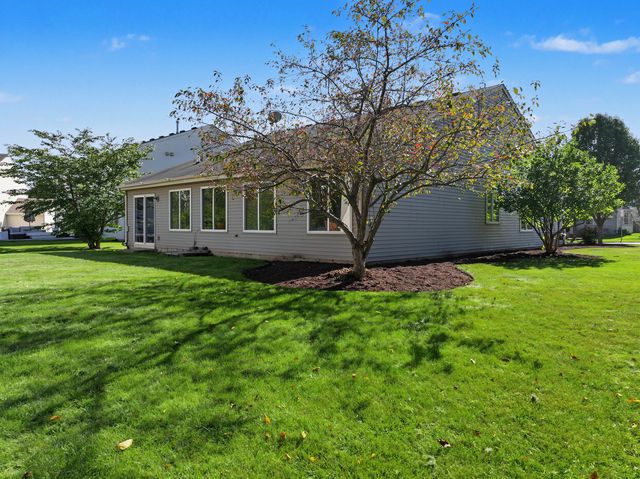 756 Glen Cove Lane, Pingree Grove, IL 60140